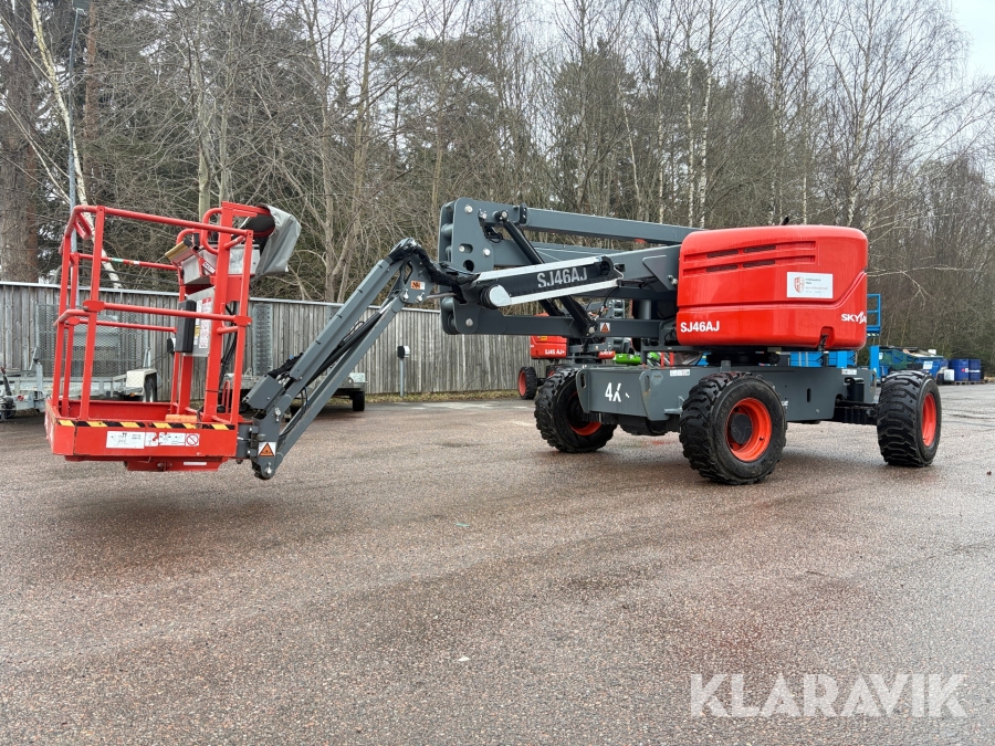 Vikbomslift Skyjack SJ46AJ med klämskydd