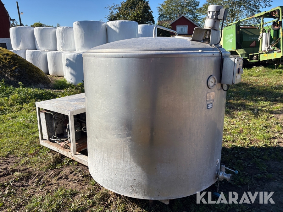 Mjölktank Wedholms DF 823 AD (1600L) med kylanläggning