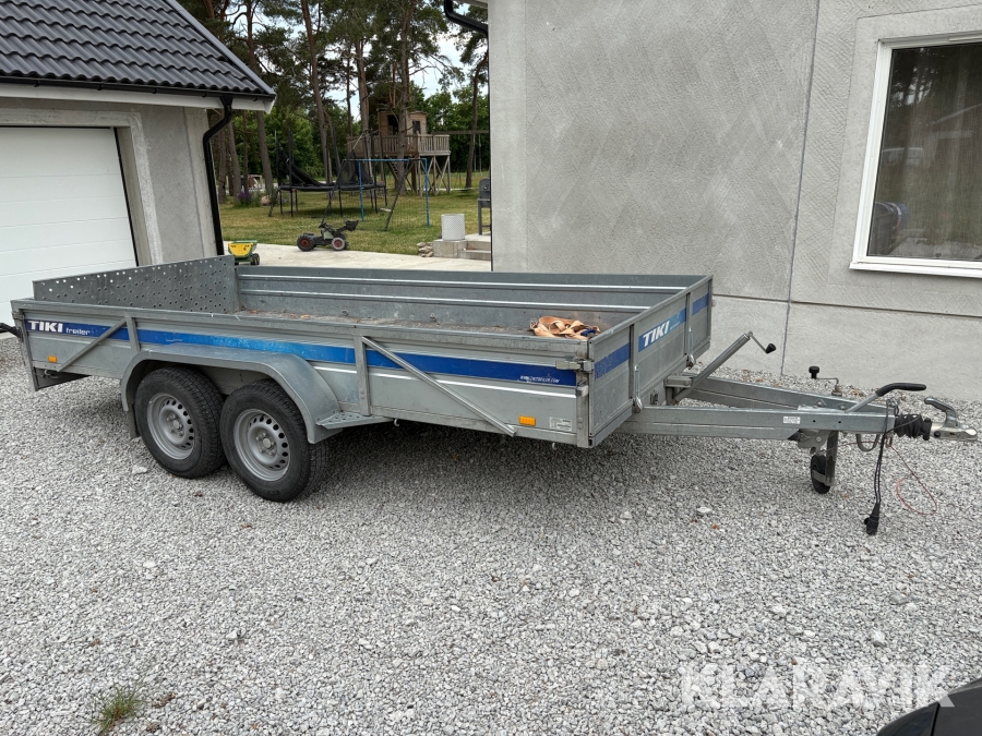 Personbilssläp Tiki  med tipp