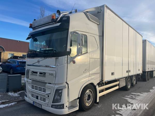 Skåplastbil Volvo FH