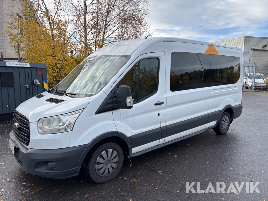 Skåpbil Ford Transit rullstolstaxi med ramp