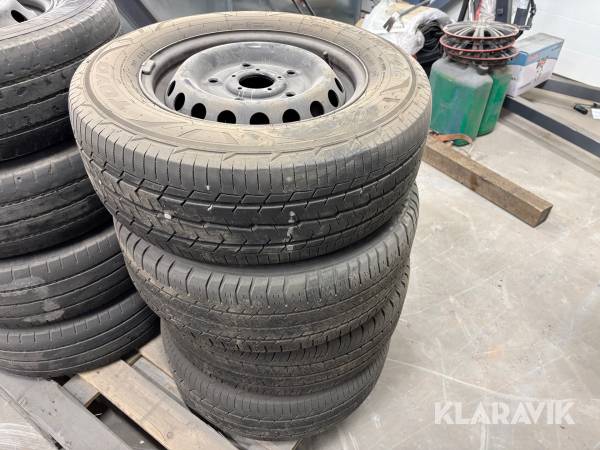 Däck Toyo 215/65 R15C 4st