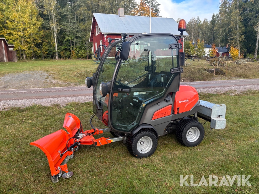 Redskapsbärare Husqvarna P 525D med redskap