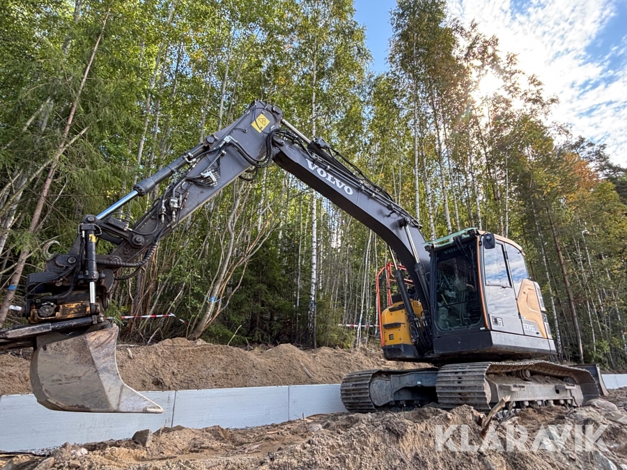 Grävmaskin Volvo ECR145EL med grävsystem Trimble, och Engcon Rototilt