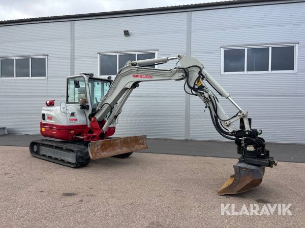 Grävmaskin Takeuchi TB260 med skopor