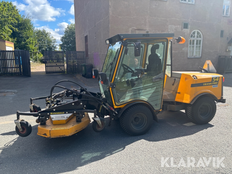 Redskapsbärare Belos Transpro 54 med redskap