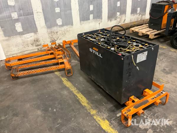 Truckbatteri Still 5 PZS 625 med 5 st batterivagnar