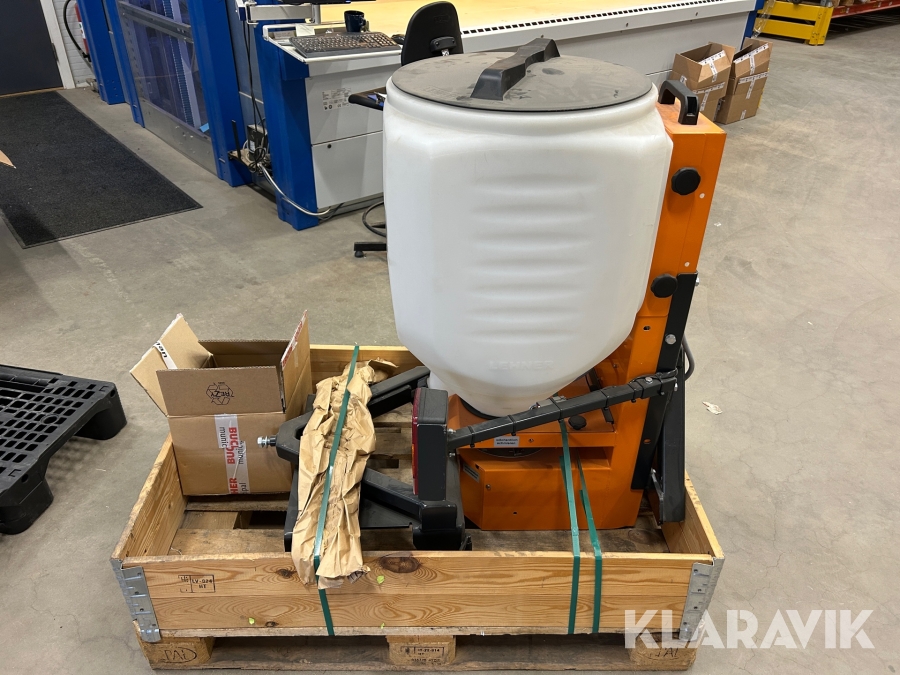 Saltspridare Lehner Polaro 110