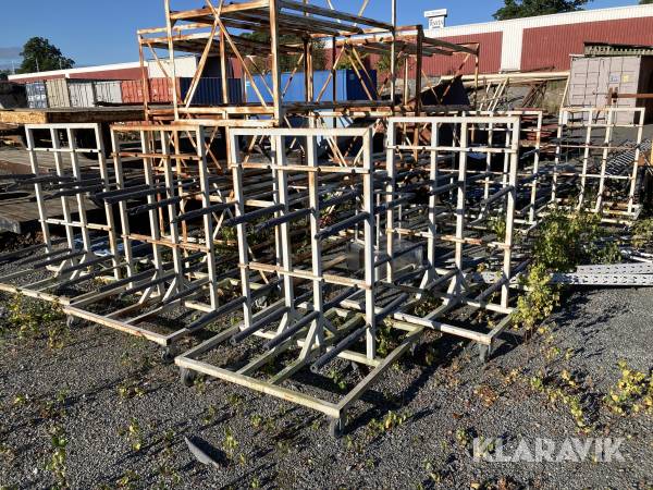 Material/torkvagnar på hjul