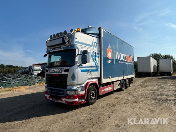 Skåpbil Scania R520 V8