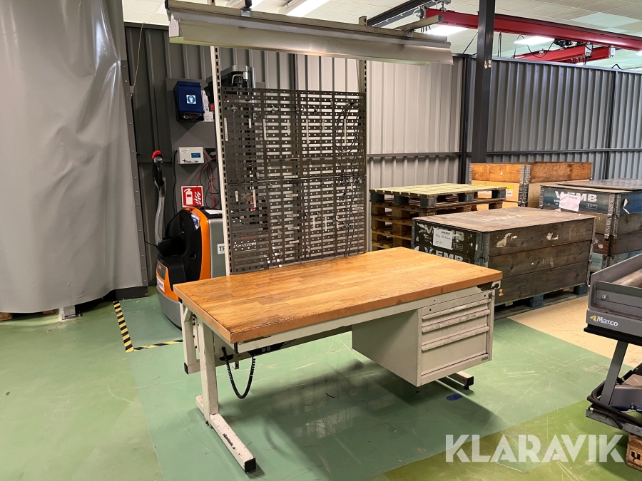 Arbetsbänk BlackLine Mks-b 1500/2000 höj och sänkbart