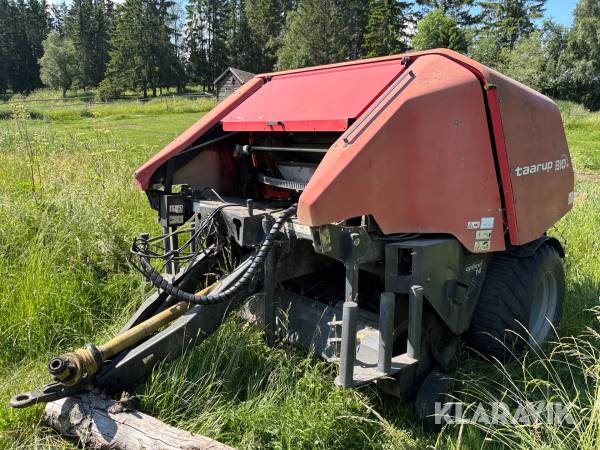Rundbalspress Taarup 6844 Bio+ med balställare