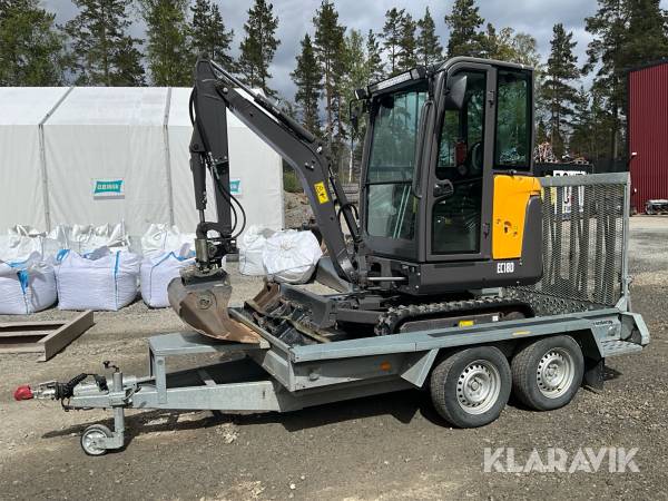 Grävmaskin Volvo EC18D med maskinsläp