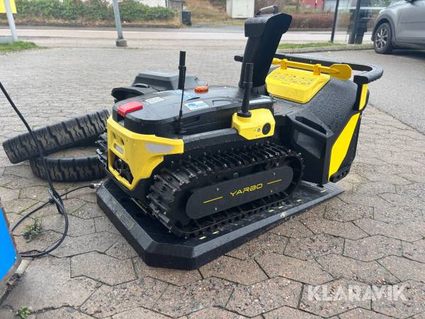 Multirobot Yarbo