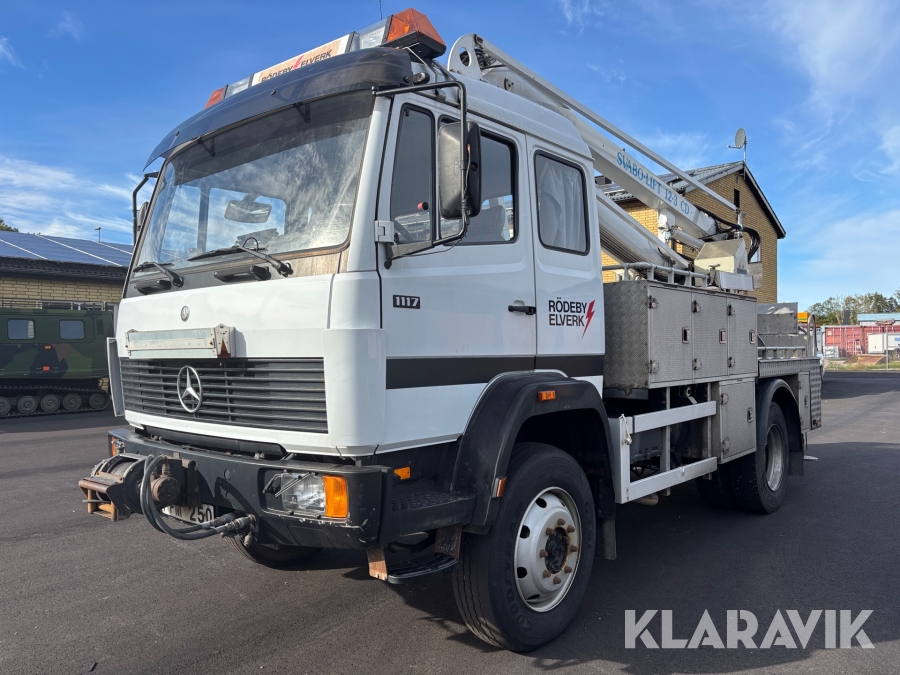 Lastbilslift Mercedes-Benz 1117