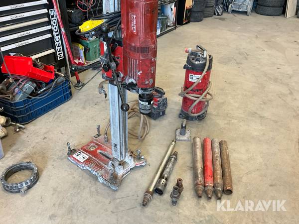 Kärnborrmaskin Hilti Med stativ och sugplatta