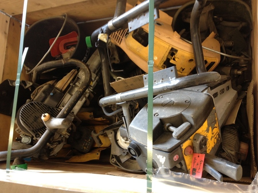 BERGBORRMASKIN DELAR säljes om ett parti!