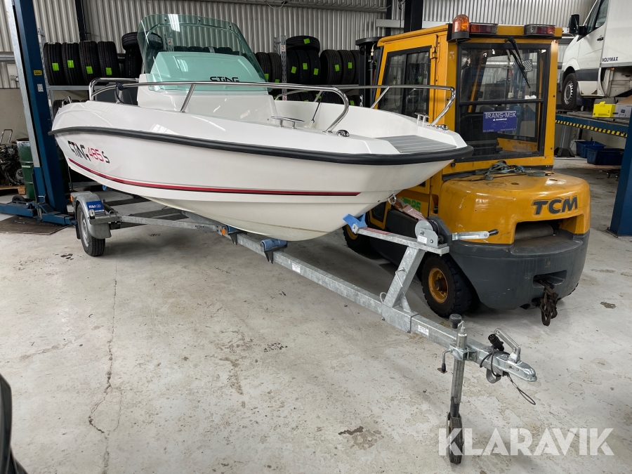Motorbåt 50 hk Sting 485 S med obromsad båtkärra 80 km/h