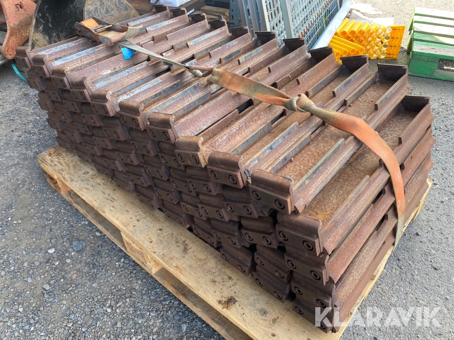 Rubber track 600 larver