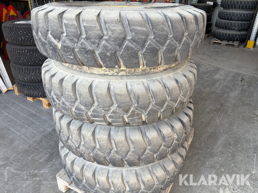 Entreprenaddäck Nokian Armor Gard 10.00-20 8st