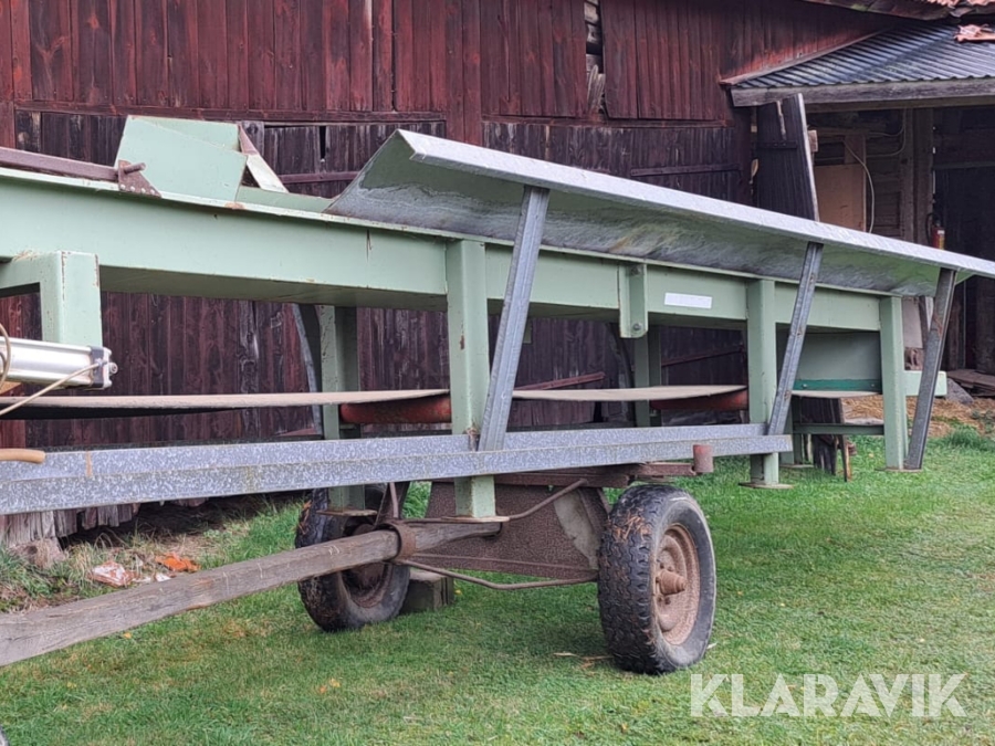 Automatisk Vedkap Kara Pk550 på kärra med elevator