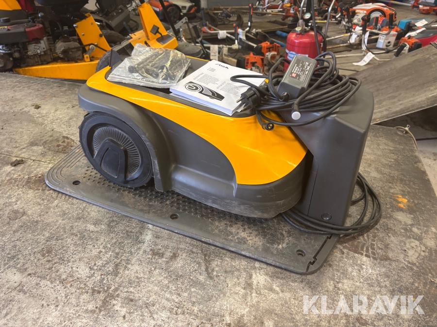 Kabelfri robotgräsklippare Stiga A1500 komplett & med 2 års garanti