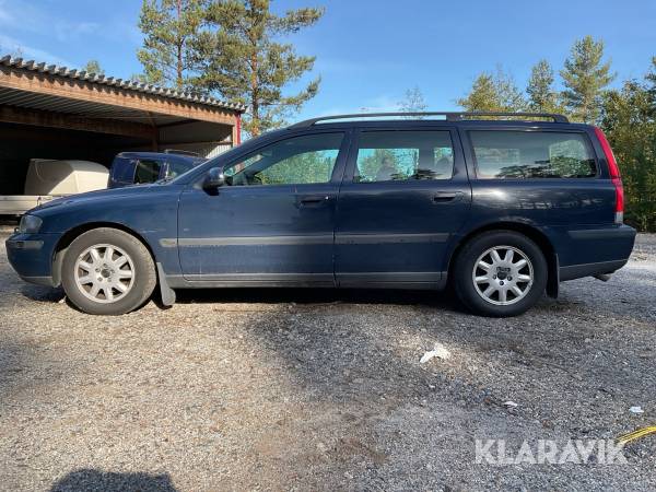 Volvo V70 2.4