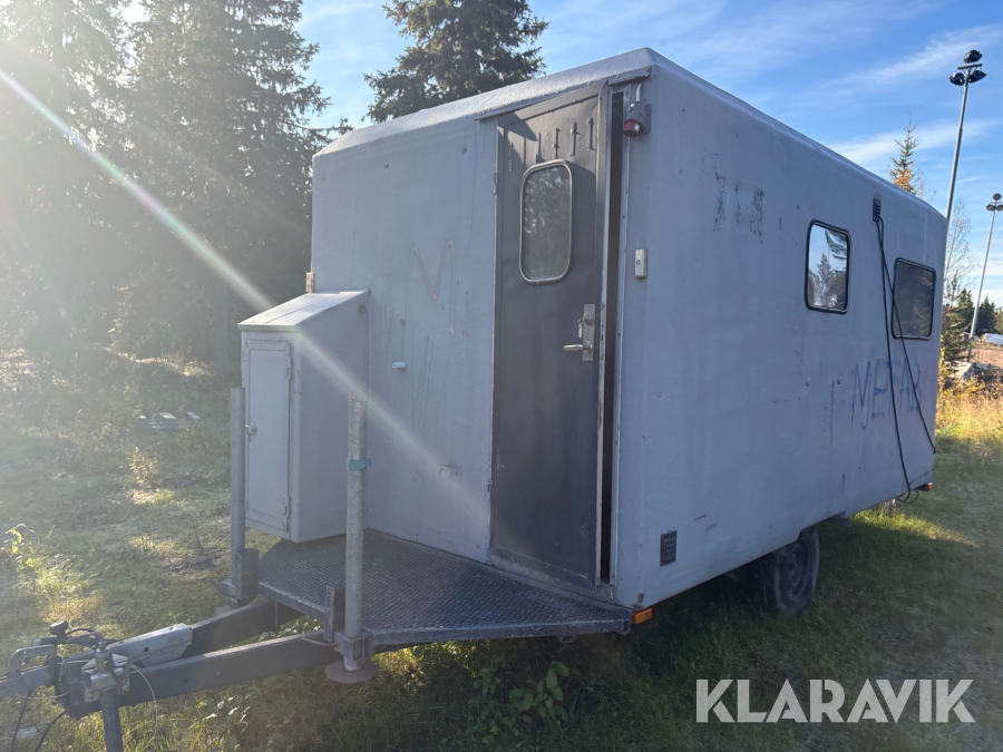 Rastbod med toalett utrymme