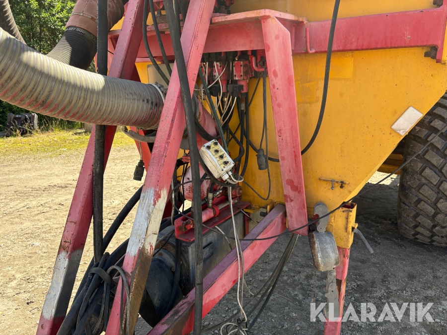 Gödselspridare Olby 12B4 12m3