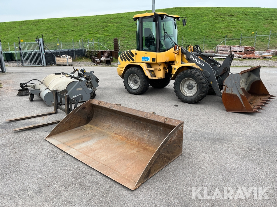 Hjullastare Volvo L30B-Z/X med 4 redskap