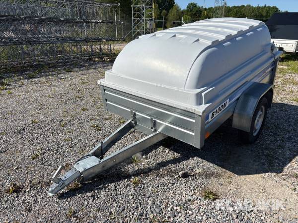 Personbilssläp Tiki Trailer B10DM
