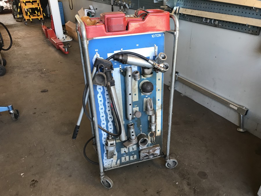 Pressverktyg för hjullager + riktverktyg