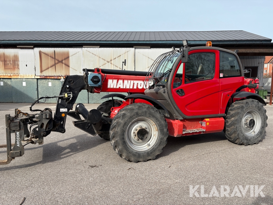 Teleskoplastare Manitou MT1335 ST3B med redskap