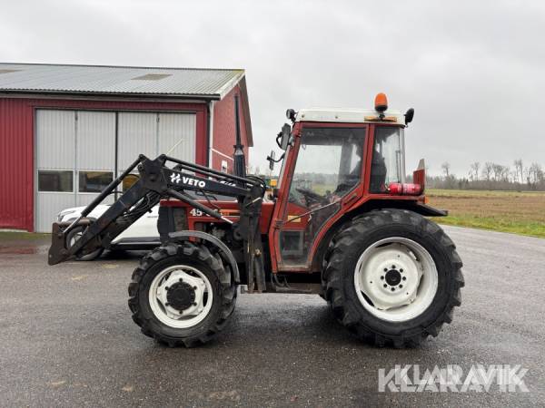 Veterantraktor Fiat 45-66 DTS 4WD frontlastare med gafflar och skopor