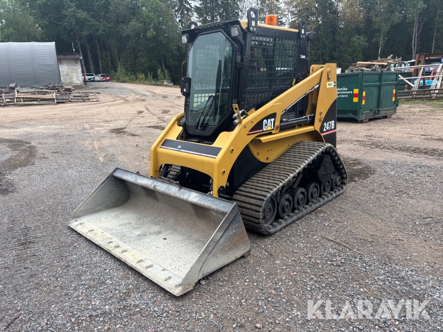 Kompaktlastare CAT 247B med redskap
