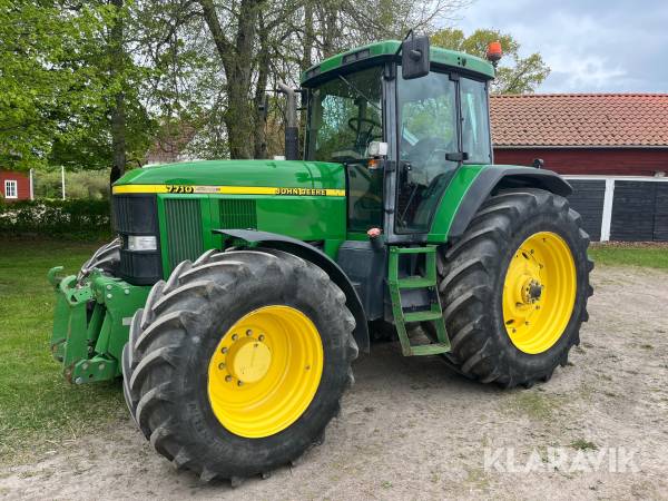 Traktor John Deere 7710