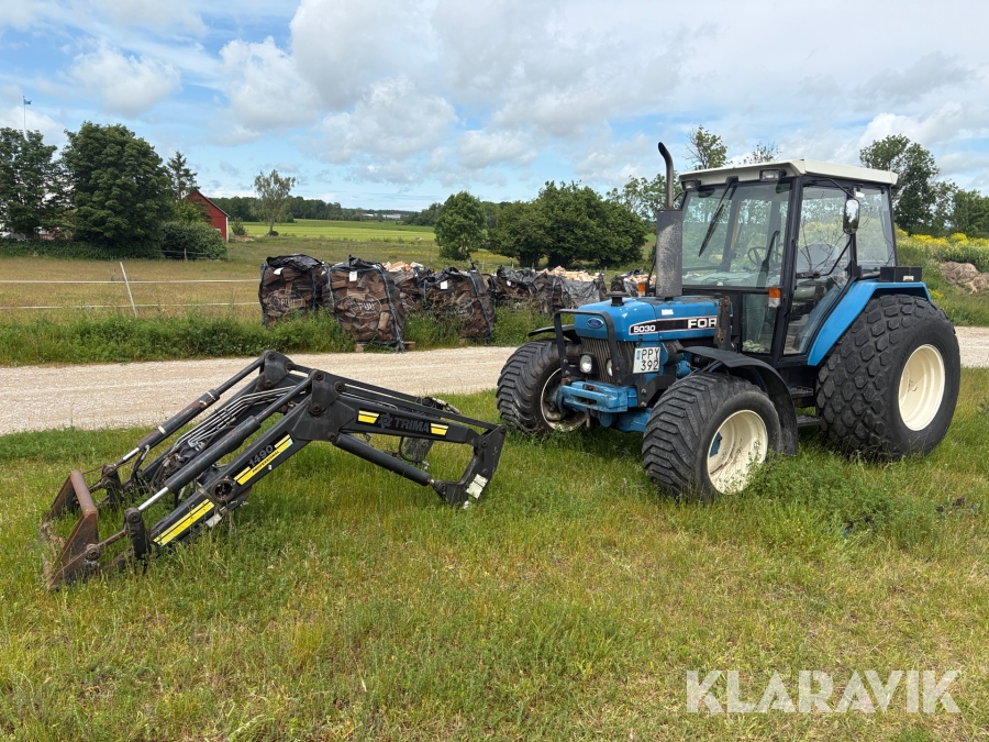 Traktor Ford 5030 med lastare