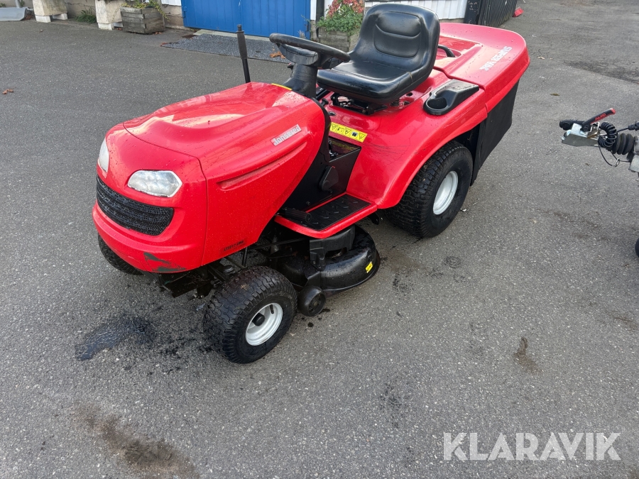 Åkgräsklippare Jonsered LT2217CMA med uppsamlare