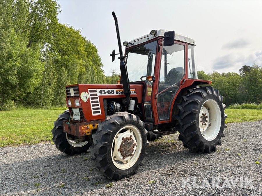 Traktor Fiat DT 45-66 4WD