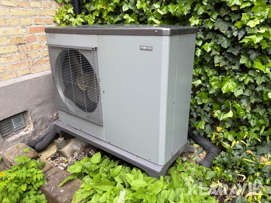 Luft/vattenvärmepump NIBE F2040-12 / VVM 320 CU