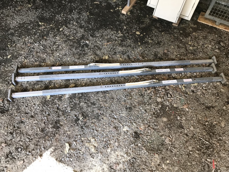 3st Laststöttor / Godsstöttor 216-260 cm