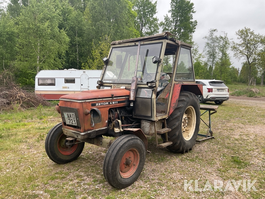 Traktor Zetor 4911