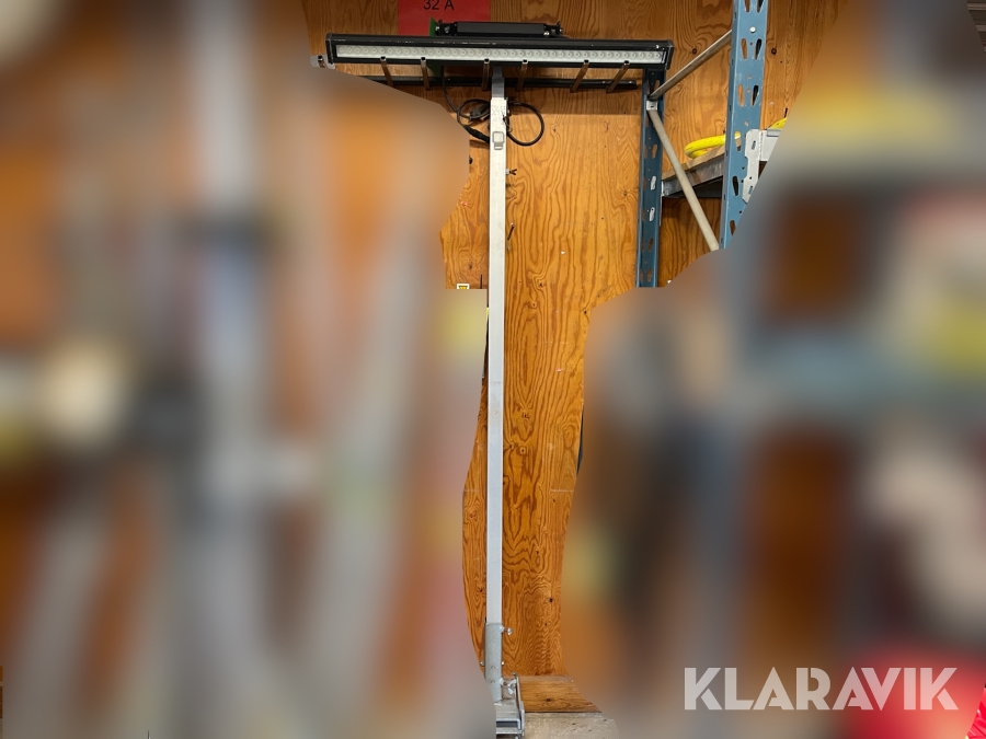 Belysningsmast El-Björn med containerfäste