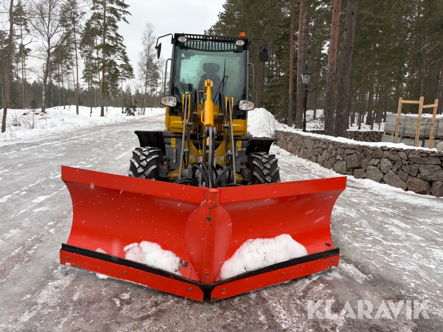 Hjullastare Everun ER416 PRO med redskap