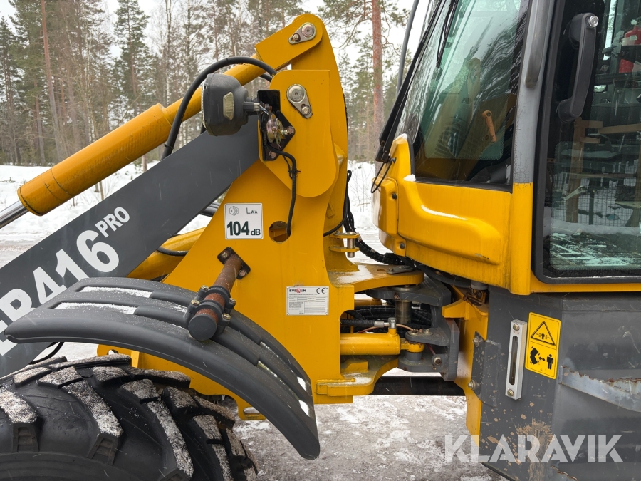 Hjullastare Everun ER416 PRO med redskap