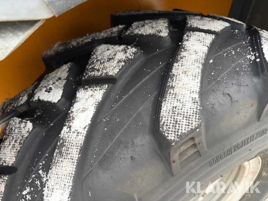 Hjullastare Everun ER416 PRO med redskap