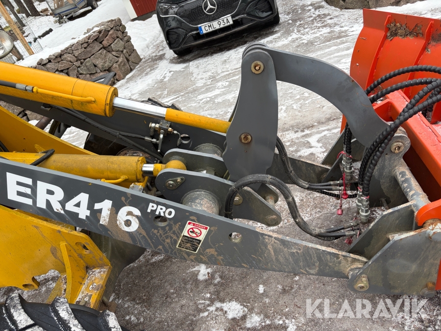 Hjullastare Everun ER416 PRO med redskap