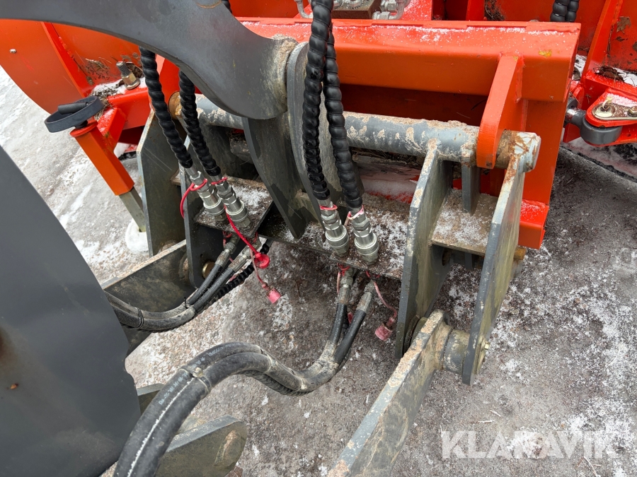 Hjullastare Everun ER416 PRO med redskap