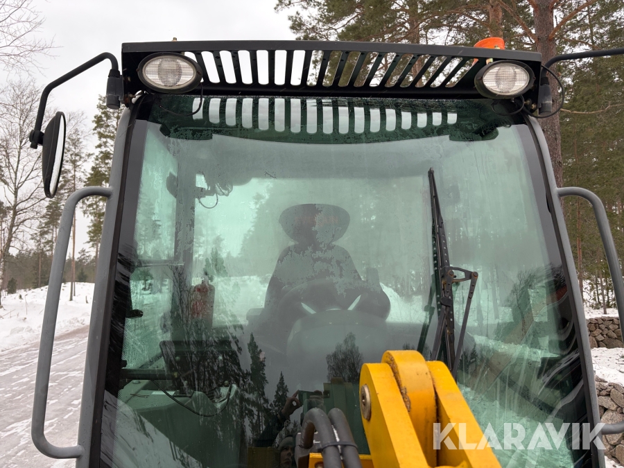 Hjullastare Everun ER416 PRO med redskap