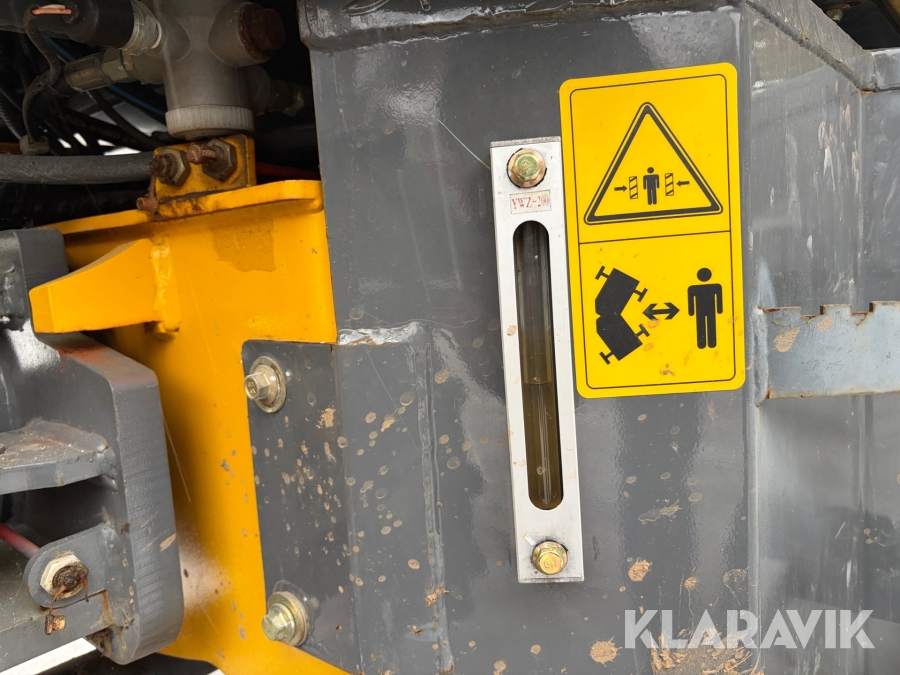 Hjullastare Everun ER416 PRO med redskap